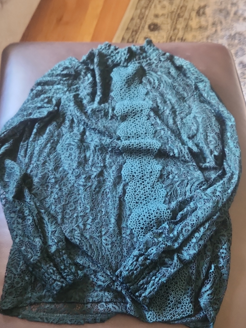 Cable & Gauge Emerald Green Lace Mock Neck Blouse (Size M)